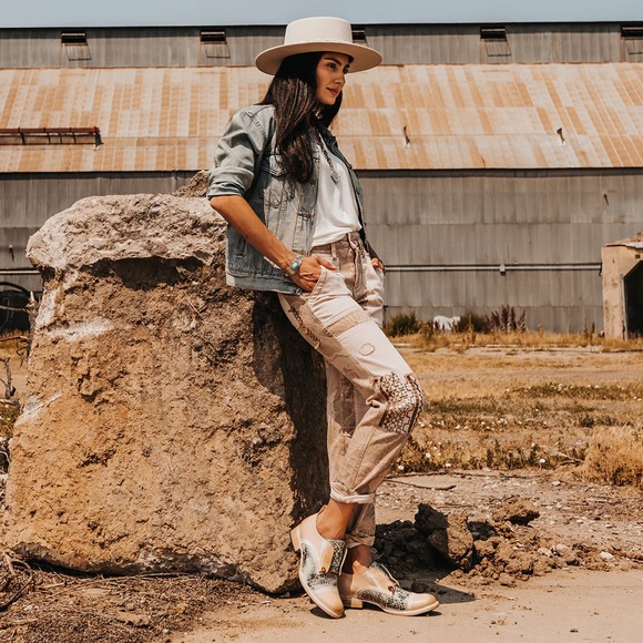 Freebird by Steven Mabel Oxford loafers. 
NWT
Sz 6 - Picture 2 of 12